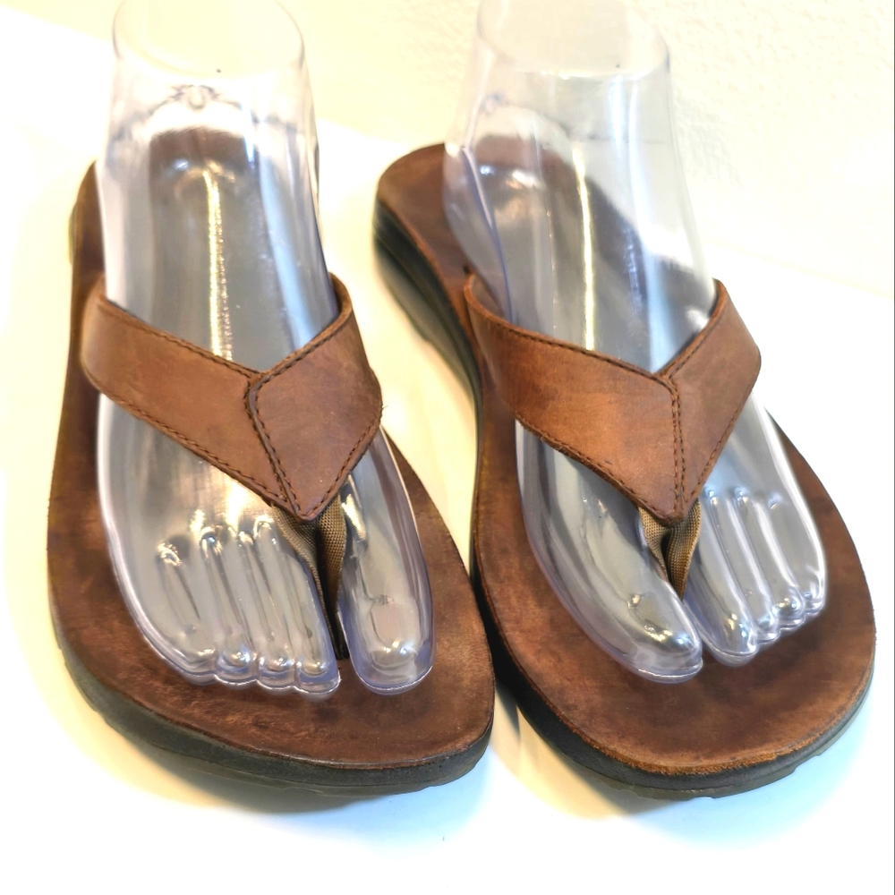 Chaco Brown Leather Women's flip-flop Sandals women's size 10